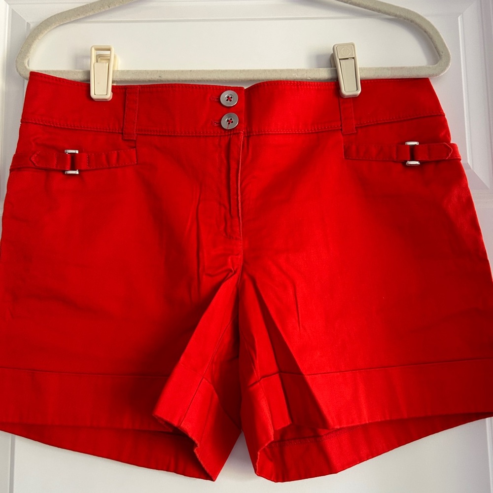 WHBM Cuffed Shorts SZ 8